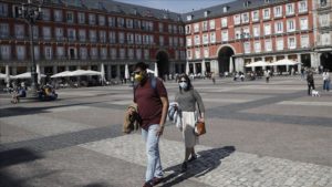 إعلان حالة الطوارئ بإسبانيا للحد من توسع رقعة فيروس “كورونا”