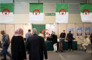 إسلاميو الجزائر يعلنون فوزهم بالانتخابات ويحذرون من التزوير وسرقة فوزهم
