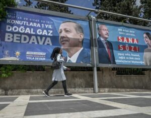 إغلاق مكاتب الاقتراع في تركيا وترقب لإعلان النتائج