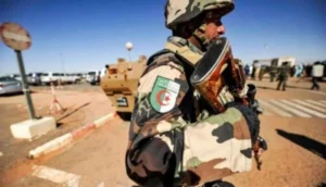 الجيش الجزائري يقتل 3 صحراويين محتجزين بتندوف
