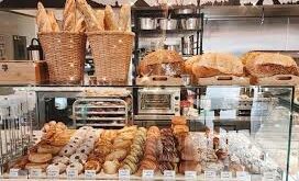 أرباب المخابز” يربطون الزيادة في سعر الخبز بمخرجات الحوار مع الحكومة